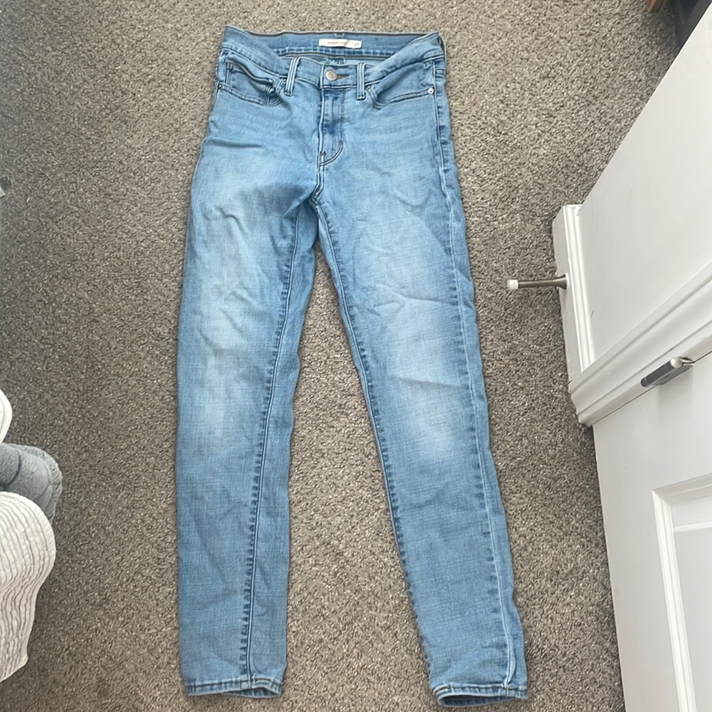 Levi’s skinny jeans